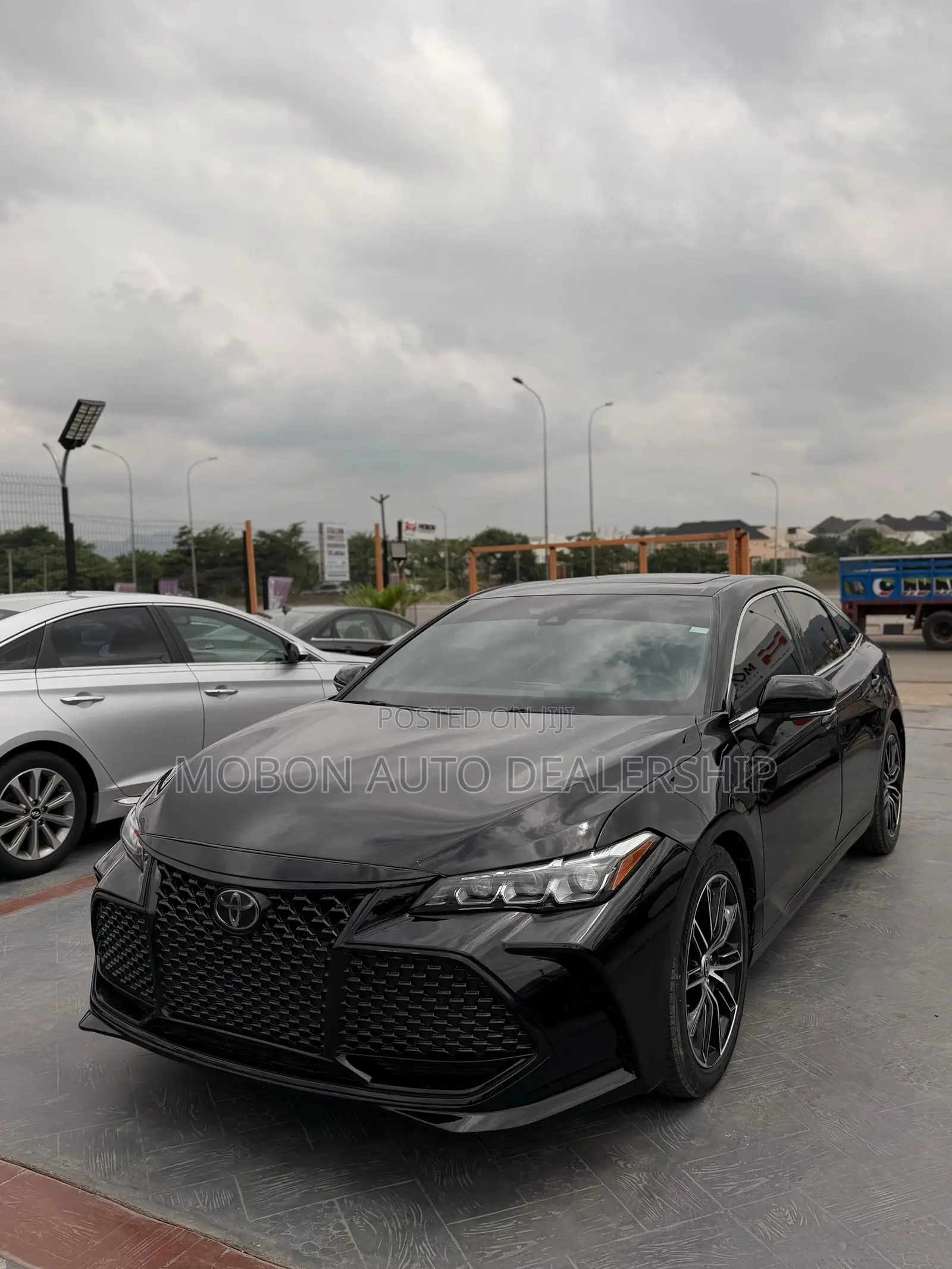 Toyota Avalon 2022 Black