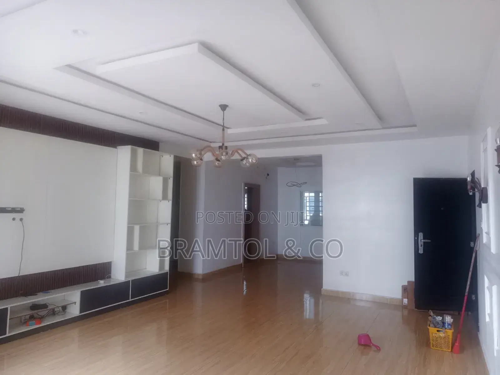 3bdrm Block of Flats in Plus Bq, Wuye for rent