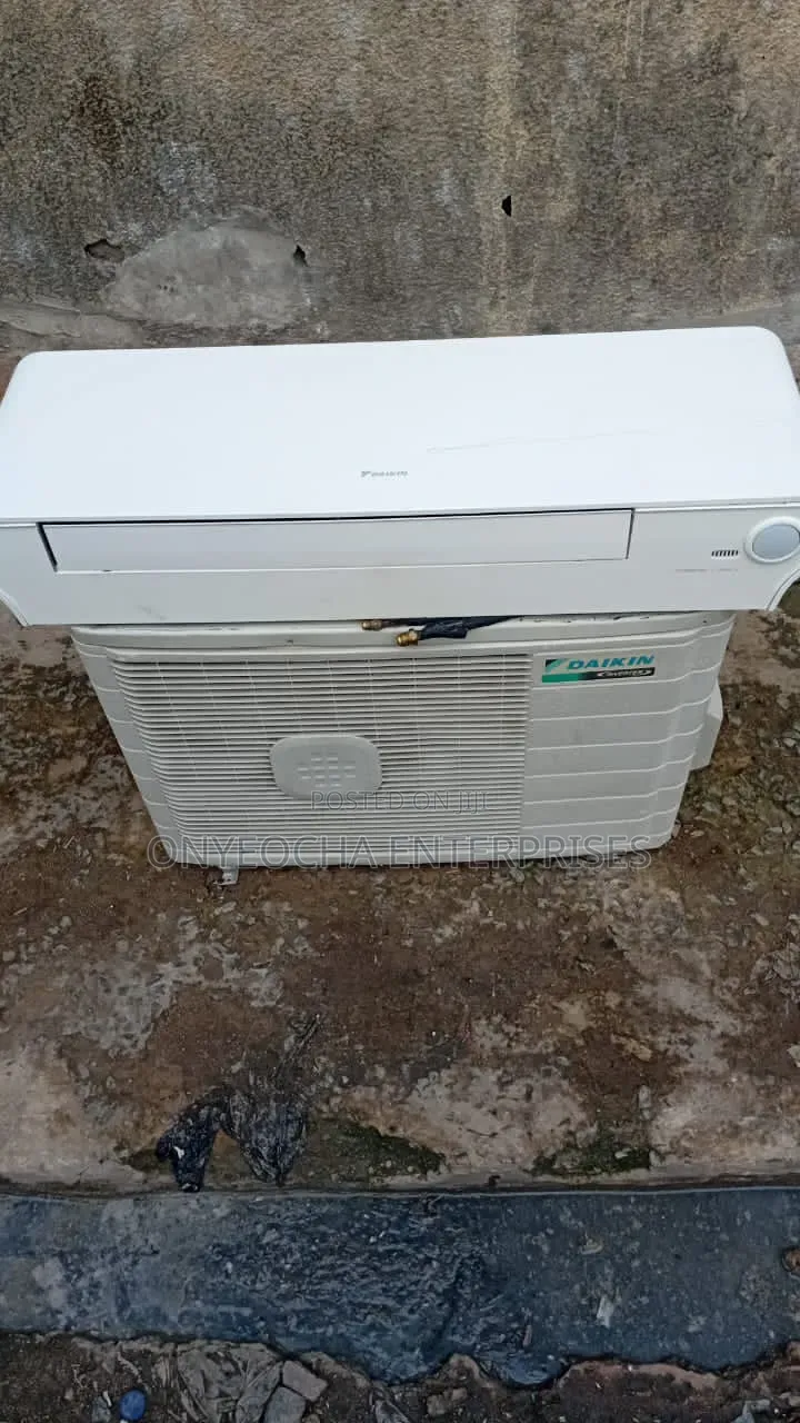 Uk Fairly Used 1.5hp Daikin Inverter Split Unit Ac