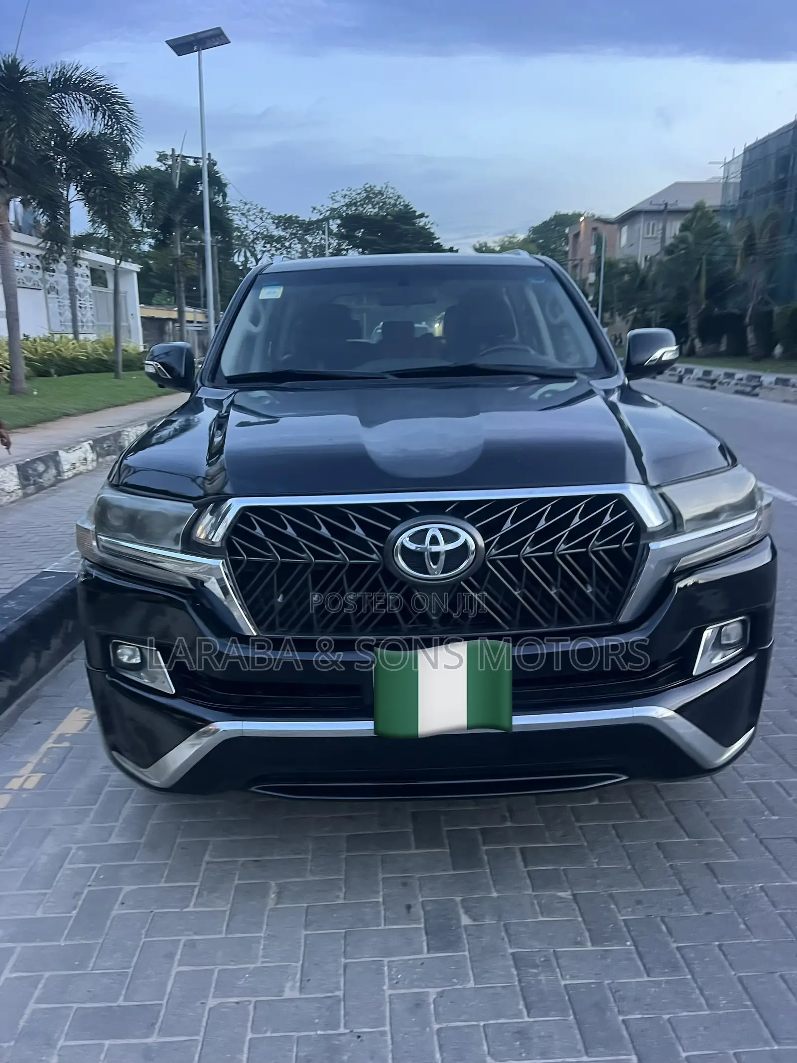 Toyota Land Cruiser 4.0 V6 GX-R 2015 Black
