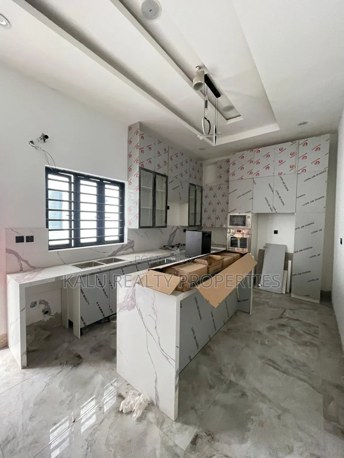 5bdrm Duplex in Osapa, Lekki for sale
