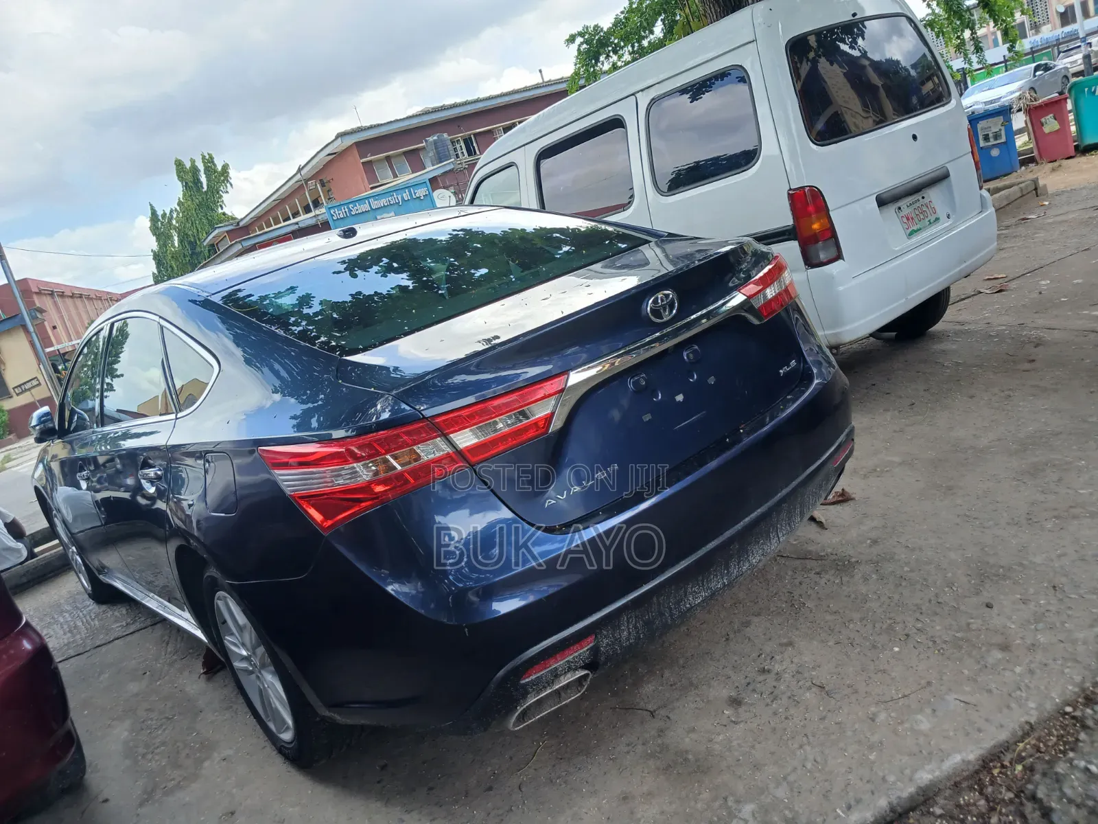 Toyota Avalon XLE Premium 4dr Sedan (3.5L 6cyl 6A) 2015 Blue