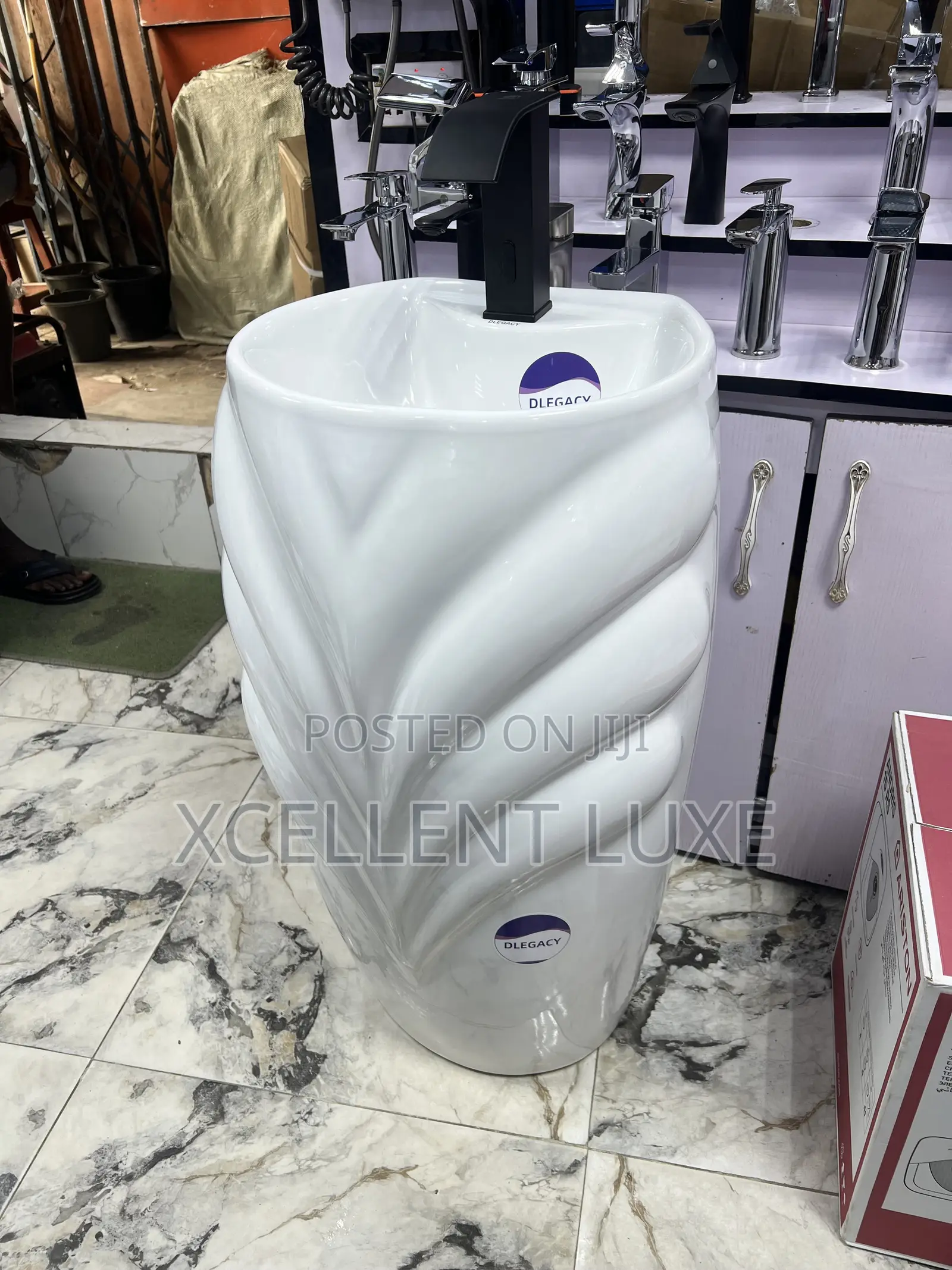 Free Standing Wash Hand Basin for Dining Room or Toilet
