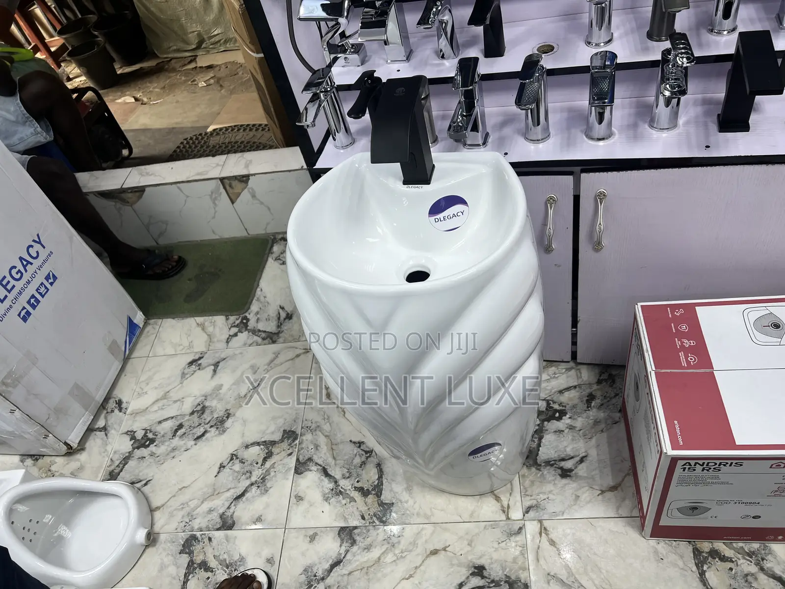 Free Standing Wash Hand Basin for Dining Room or Toilet