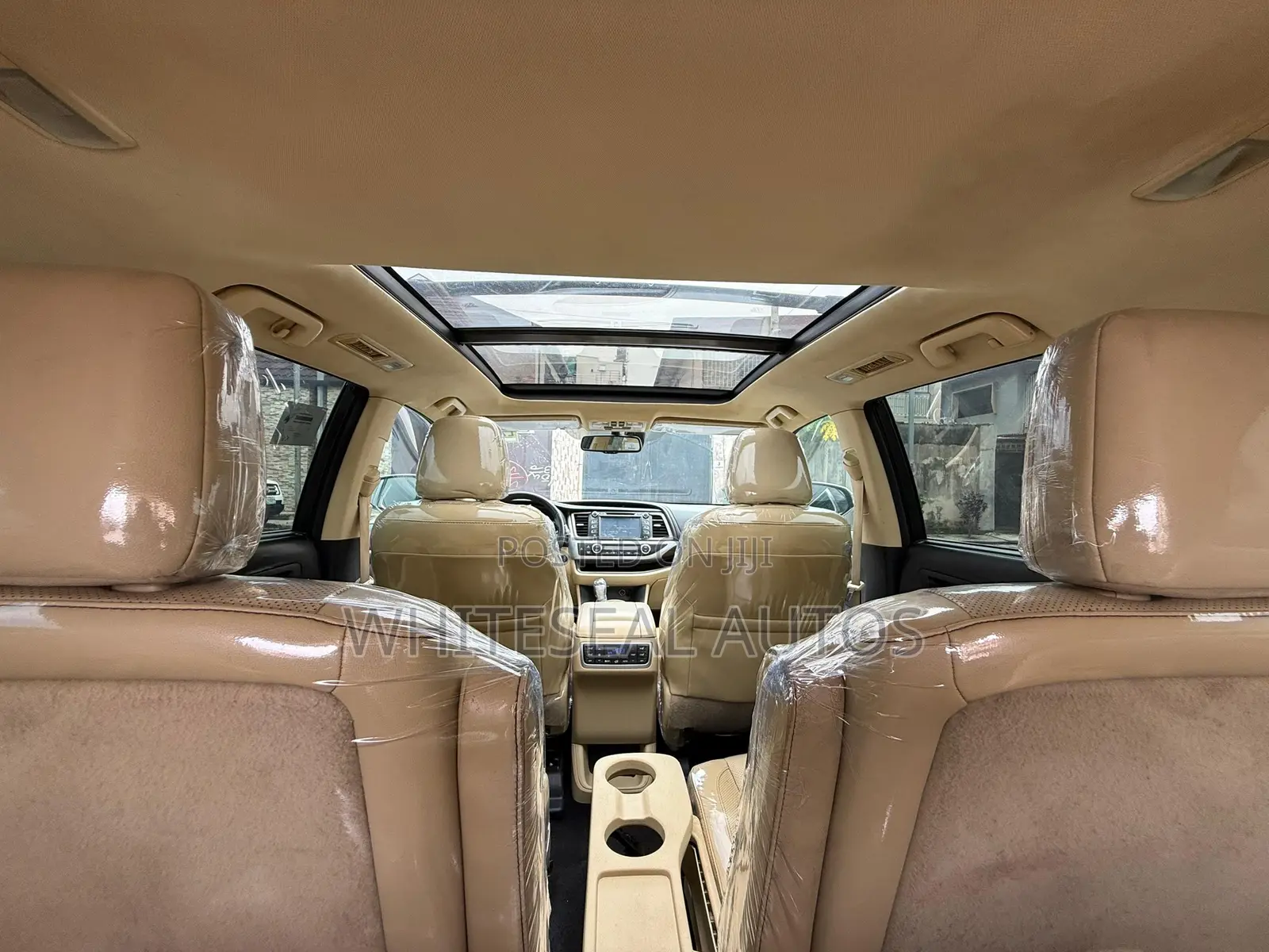Toyota Highlander Limited Platinum 4dr SUV AWD (3.5L 6cyl 6A) 2015 Gold