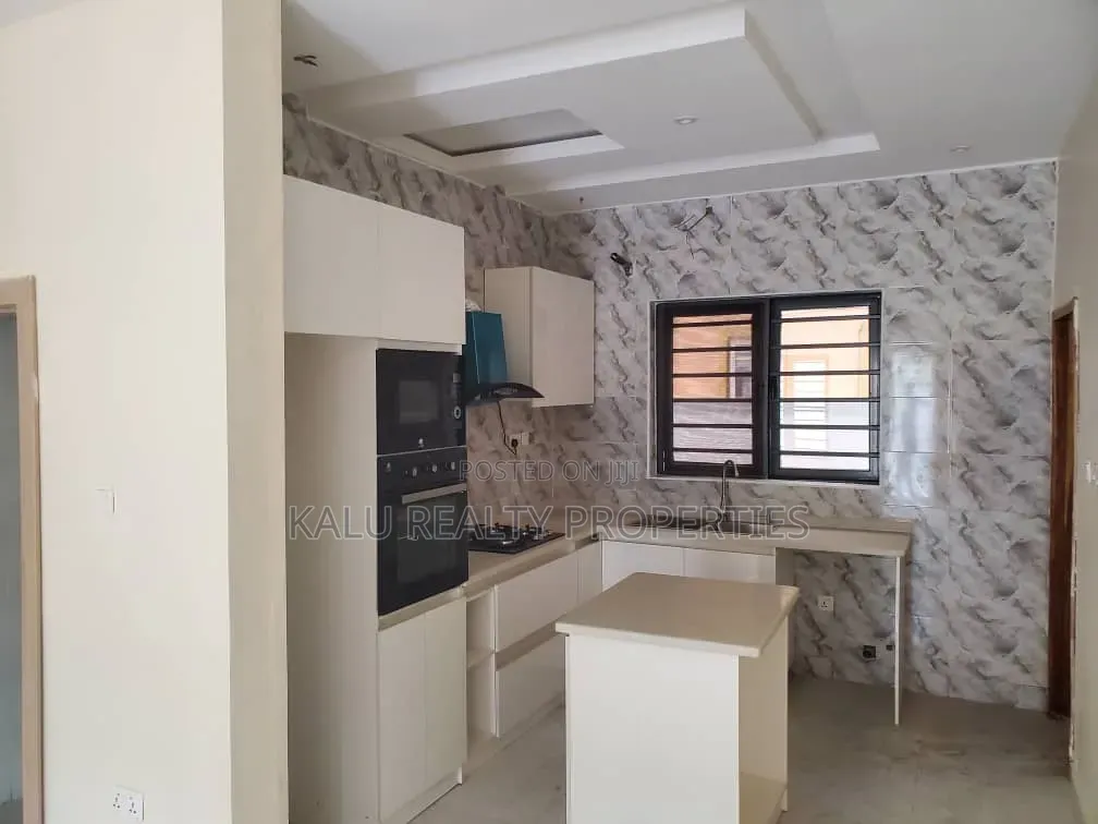 2bdrm Apartment in Ikate for rent