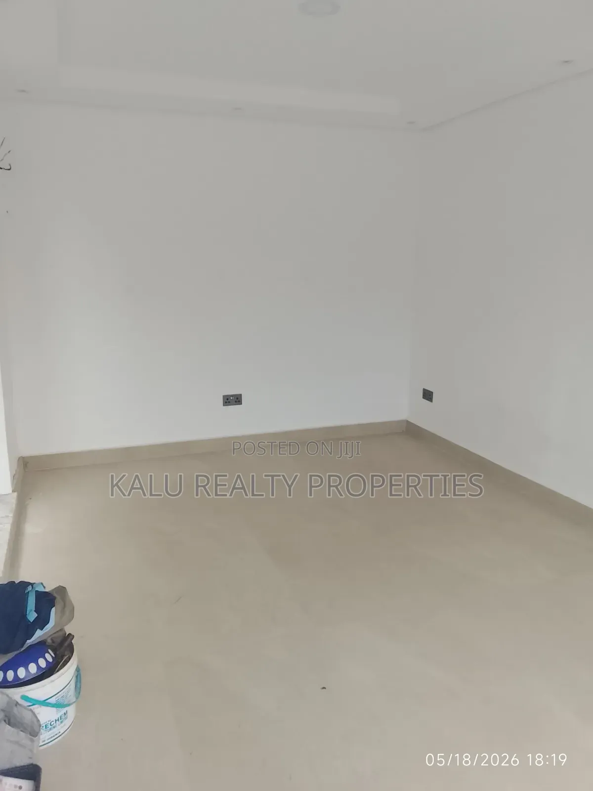 Very Spacious Mall With Ac and Excellent Facilities