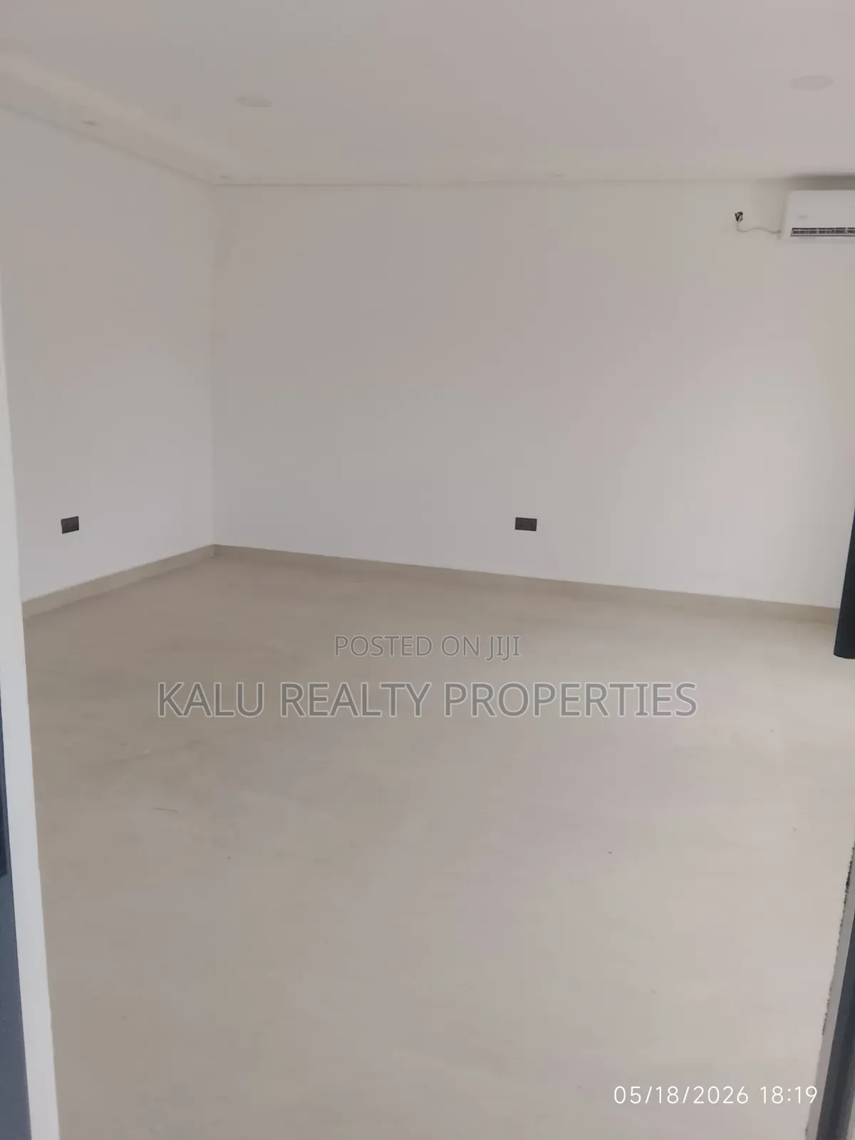 Very Spacious Mall With Ac and Excellent Facilities