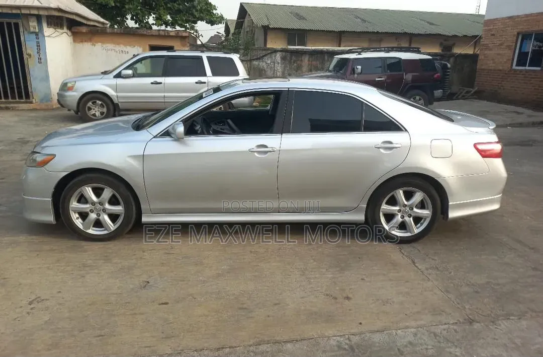 Toyota Camry SE V6 4dr Sedan (3.5L 6cyl 6AM) 2008 Silver