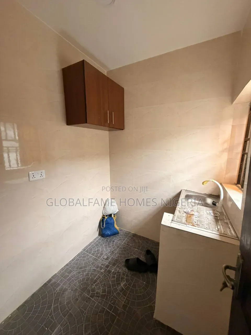 1bdrm Block of Flats in Elemoro for rent