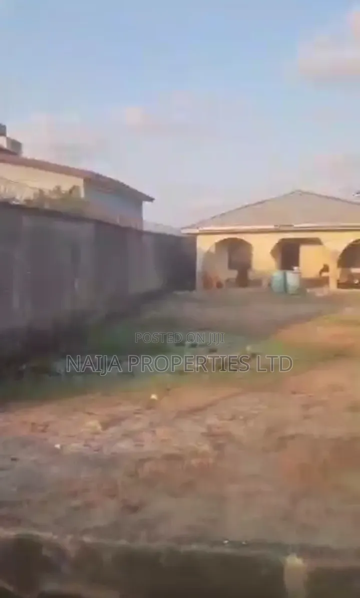 3bdrm Bungalow in Akins, Ado / Ajah for sale