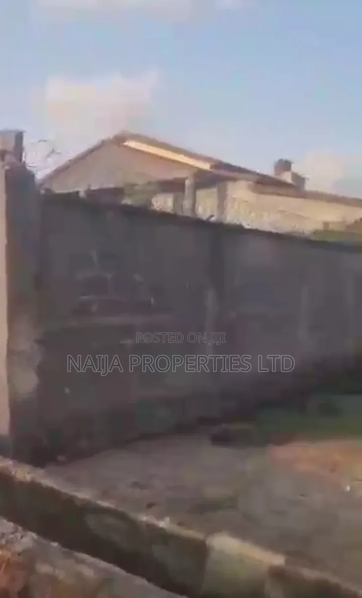 3bdrm Bungalow in Akins, Ado / Ajah for sale