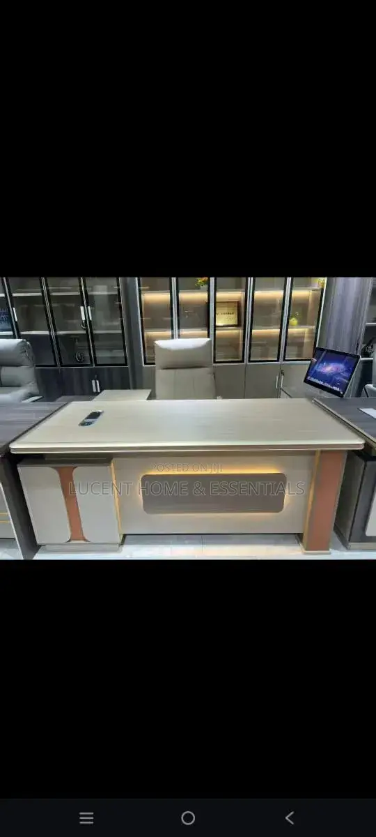 Luxury Executive Director Office Desk With Integrated Led Lighting