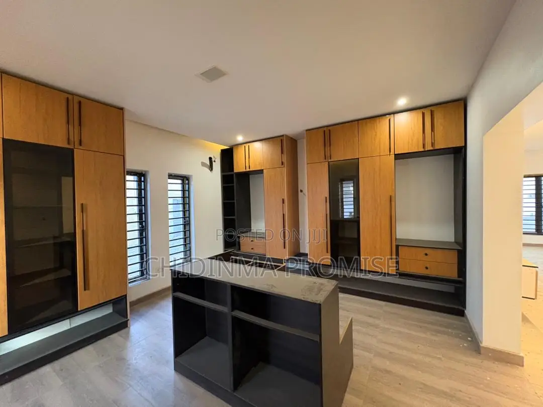 5bdrm Duplex in Wuye for rent
