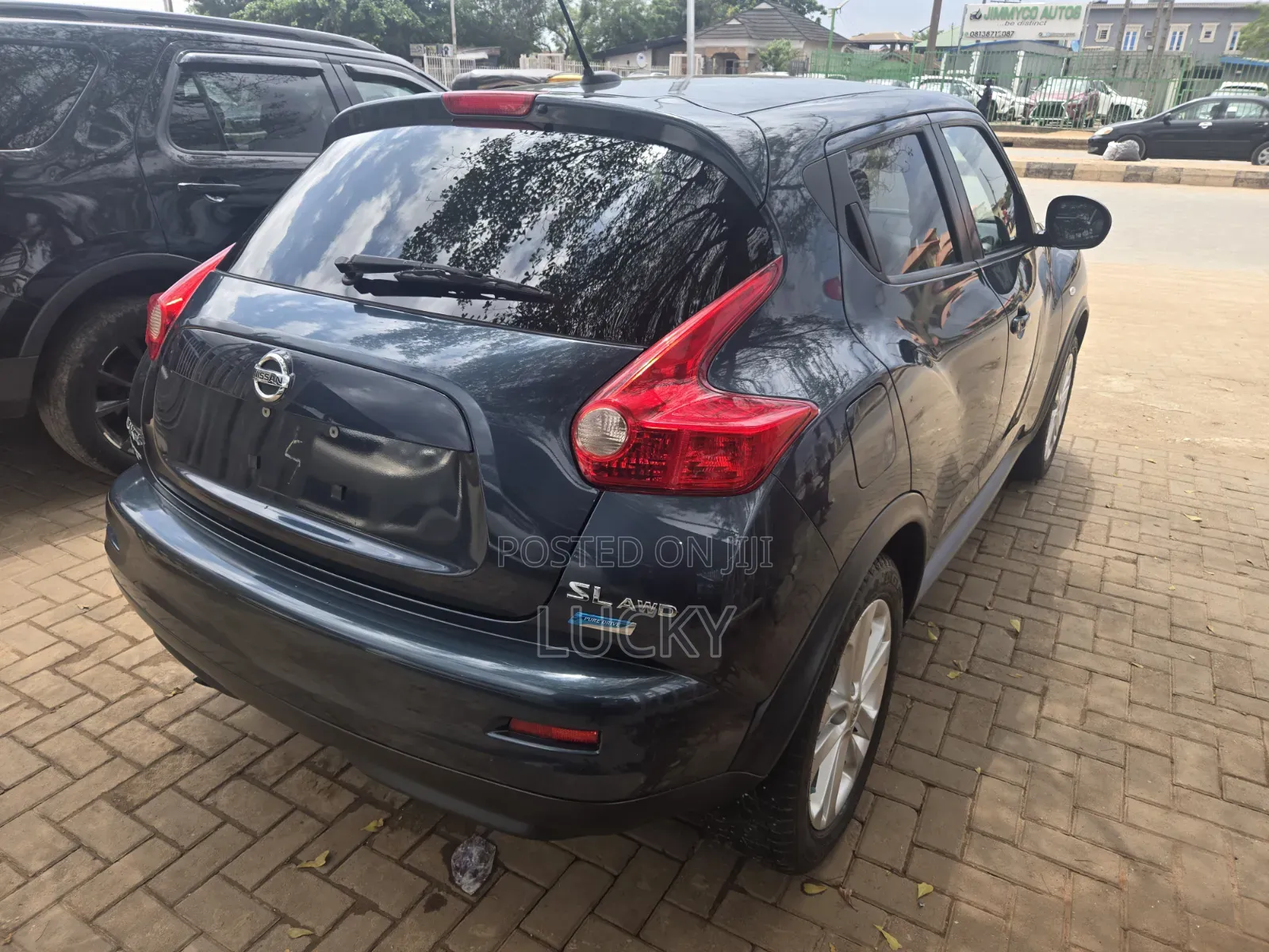 Nissan Juke SL 4dr Hatchback AWD (1.6L 4cyl Turbo CVT) 2014 Gray