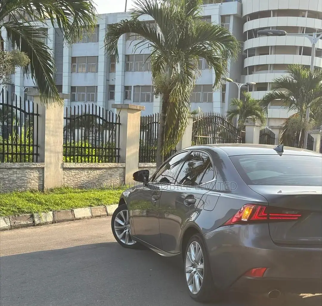 Lexus IS 2015 Gray