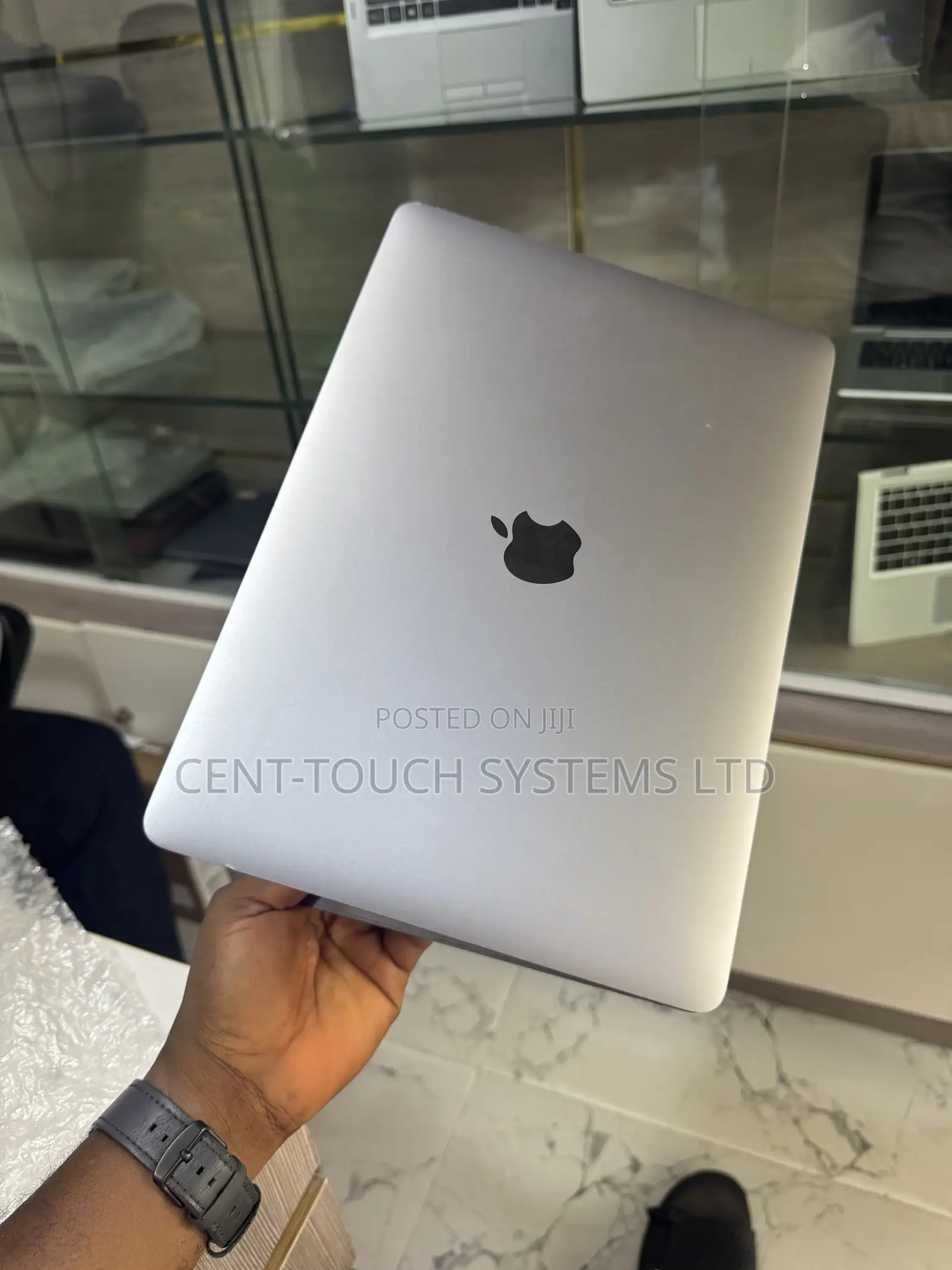 Laptop Apple MacBook Pro 2019 16GB Intel Core i7 SSD 256GB