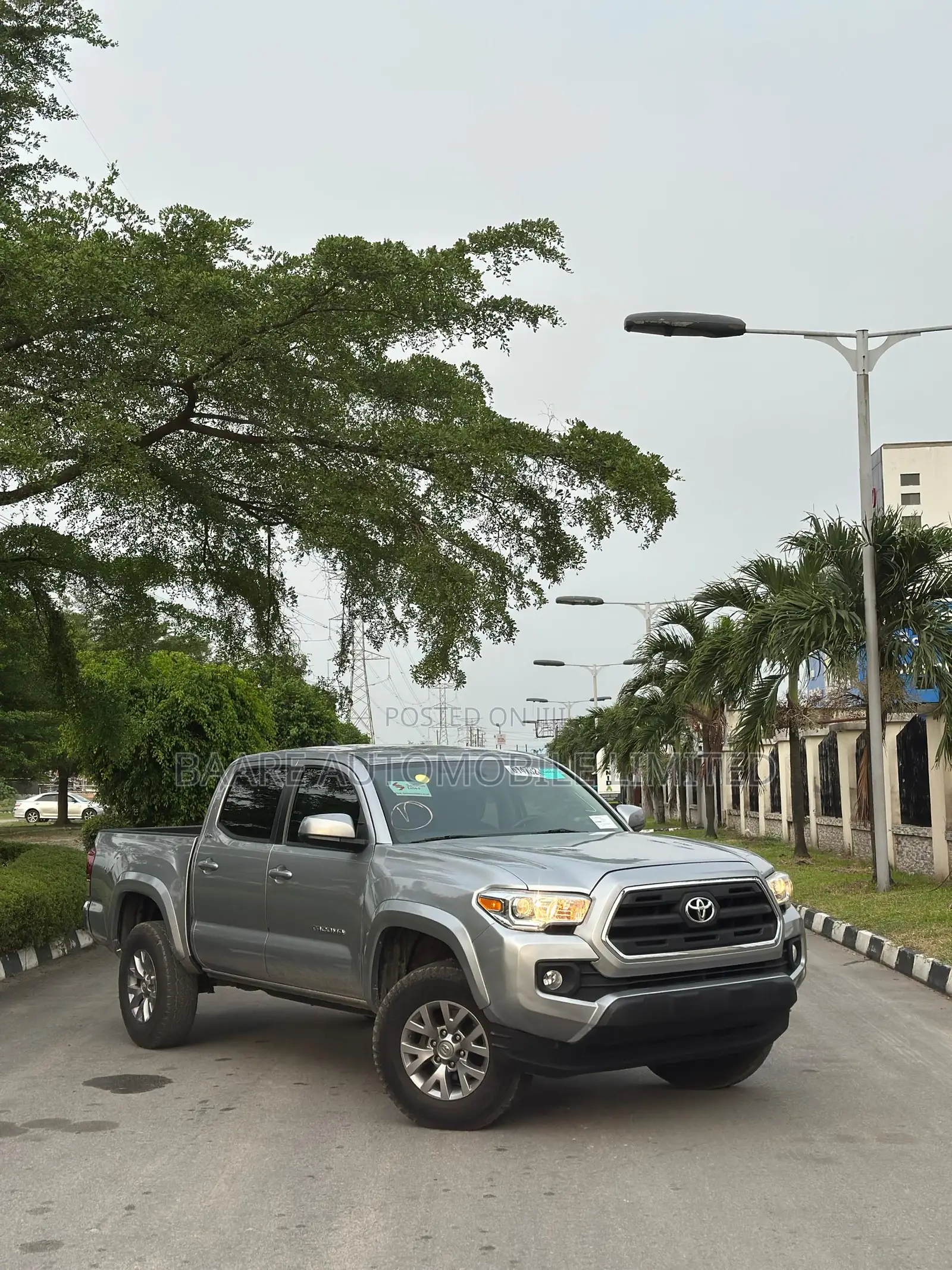 Toyota Tacoma 2018 Silver