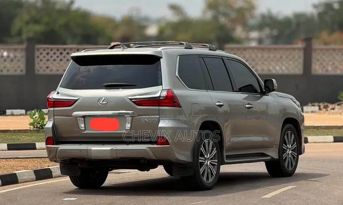 Lexus LX 570 (5 seats) AWD 2018 Gray