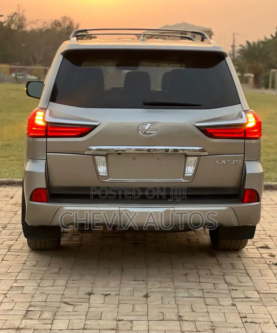 Lexus LX 570 (5 seats) AWD 2018 Gray