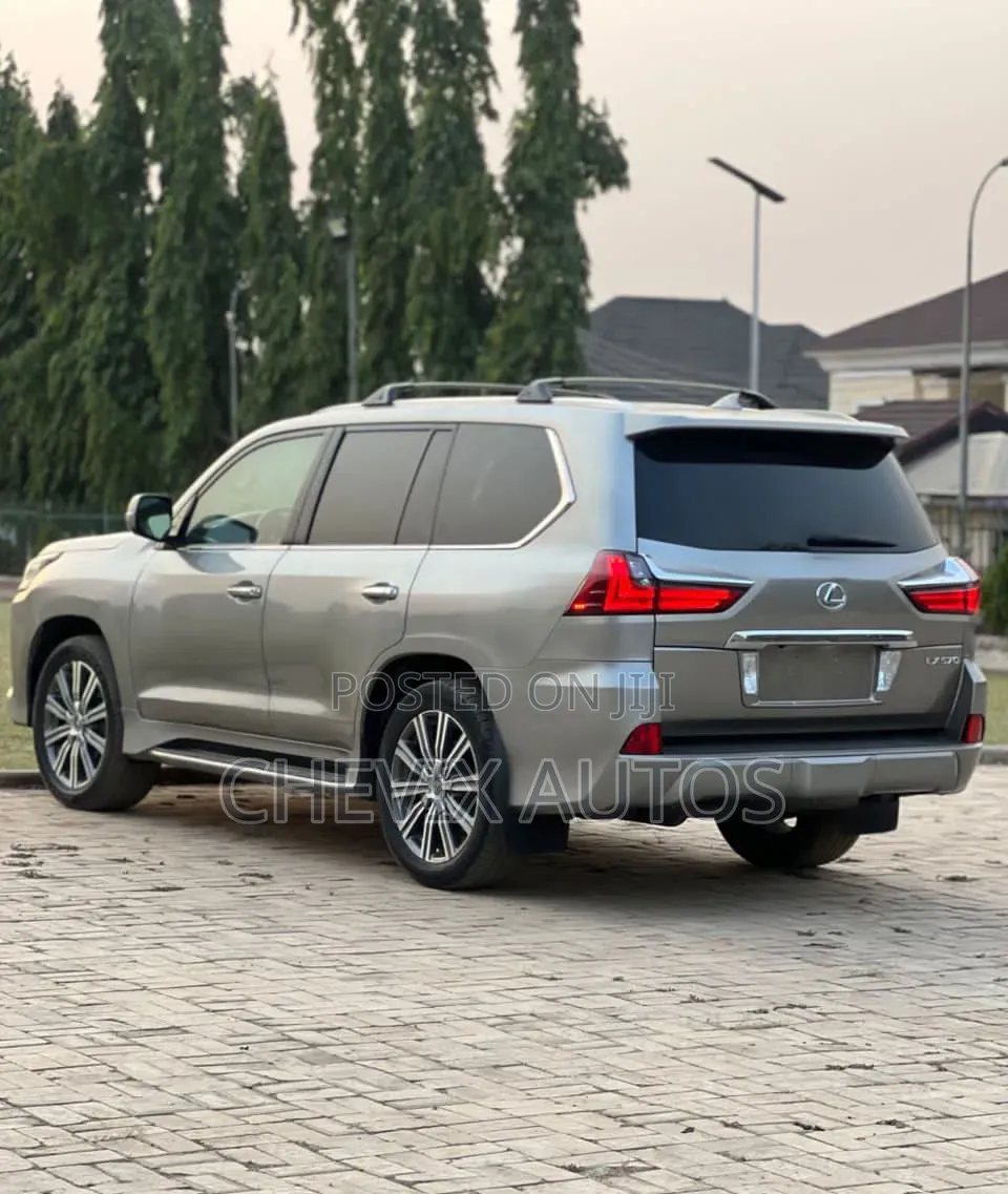 Lexus LX 570 (5 seats) AWD 2018 Gray