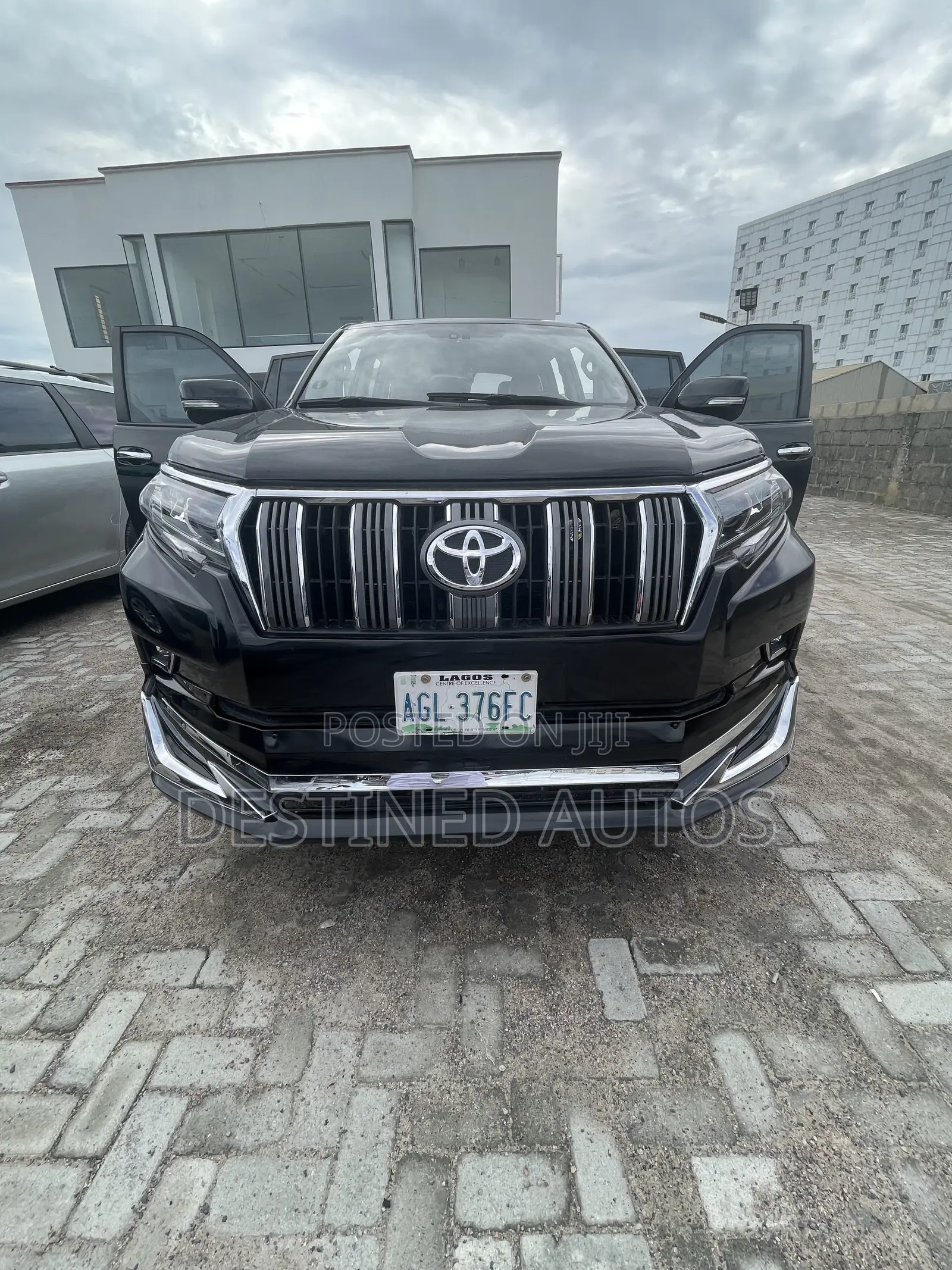 Toyota Land Cruiser Prado 4.0 Petrol TX-L 2011 Black