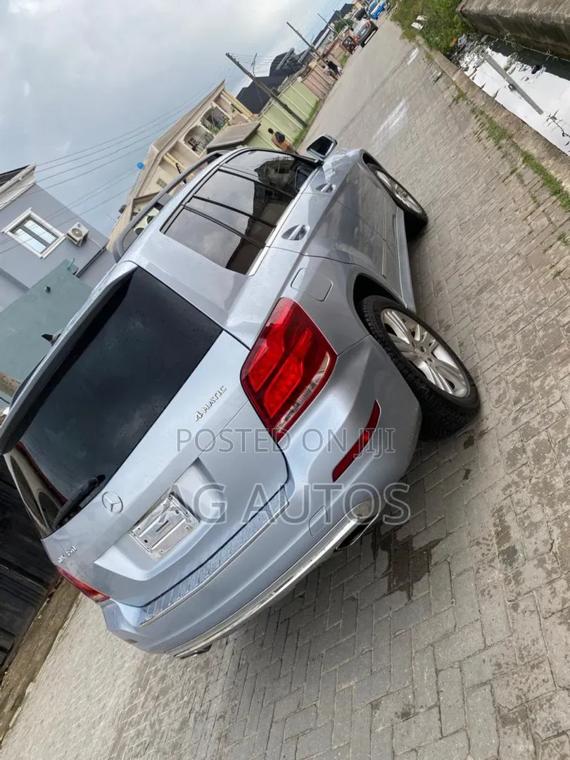 Mercedes-Benz GLK-Class Base GLK 350 4dr AWD 4MATIC (3.5L 6cyl 7A) 2015