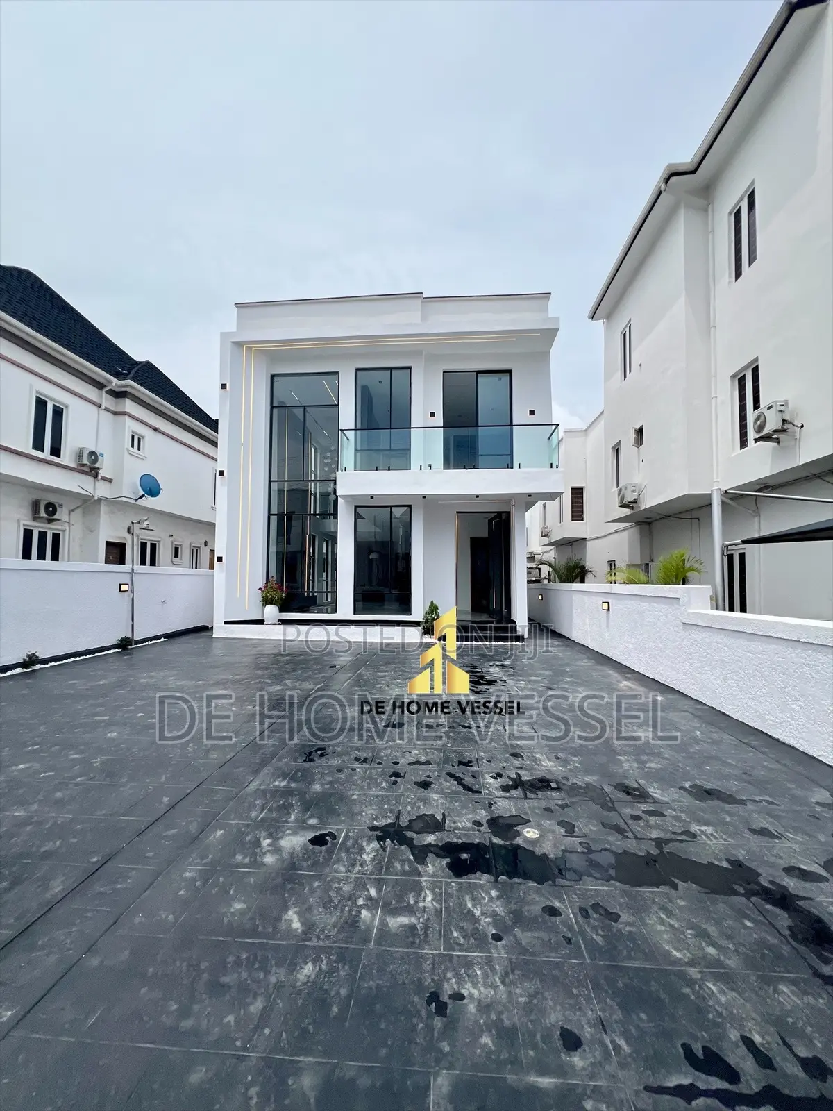 5bdrm Duplex in Lekki for sale