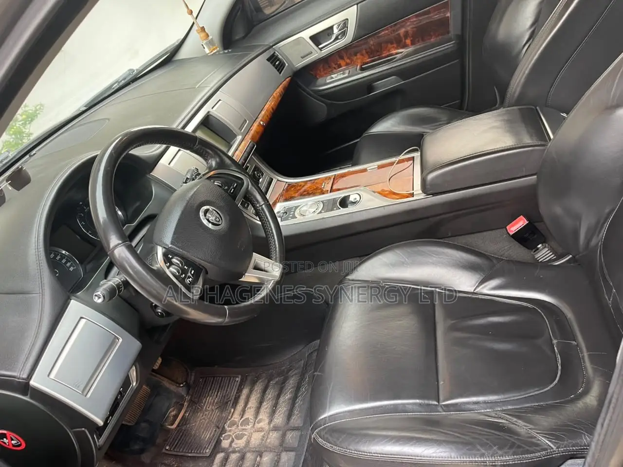 Jaguar XF 4dr Sedan (2.0L 4cyl Turbo 8A) 2014 Gray