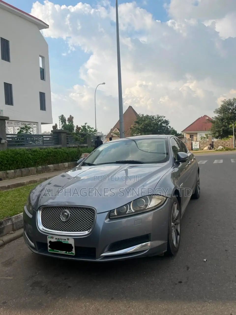 Jaguar XF 4dr Sedan (2.0L 4cyl Turbo 8A) 2014 Gray