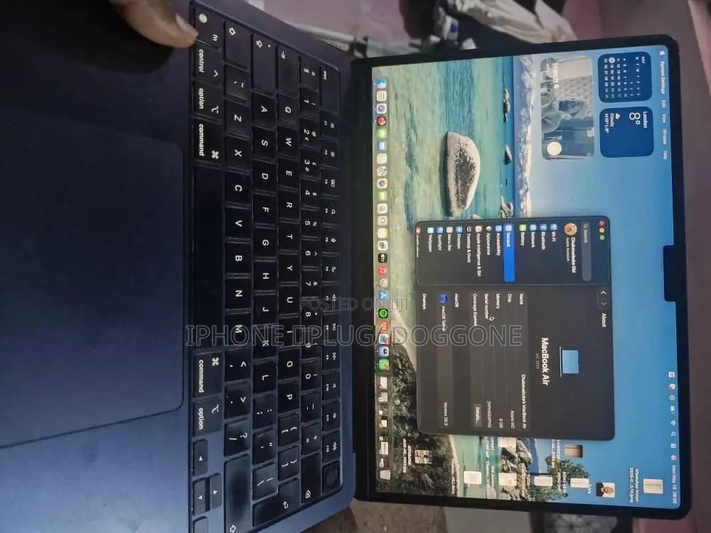 Laptop Apple MacBook Air 2022 M2 8GB Apple M2 SSD 256GB