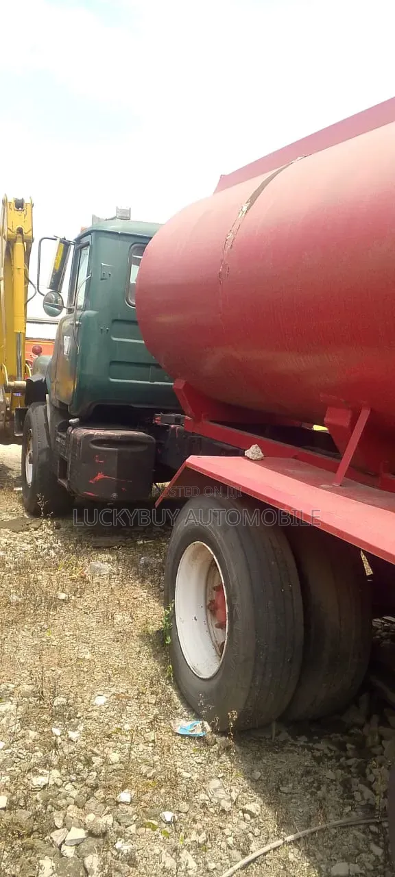 Mack Water Tanker 15,000 Litres