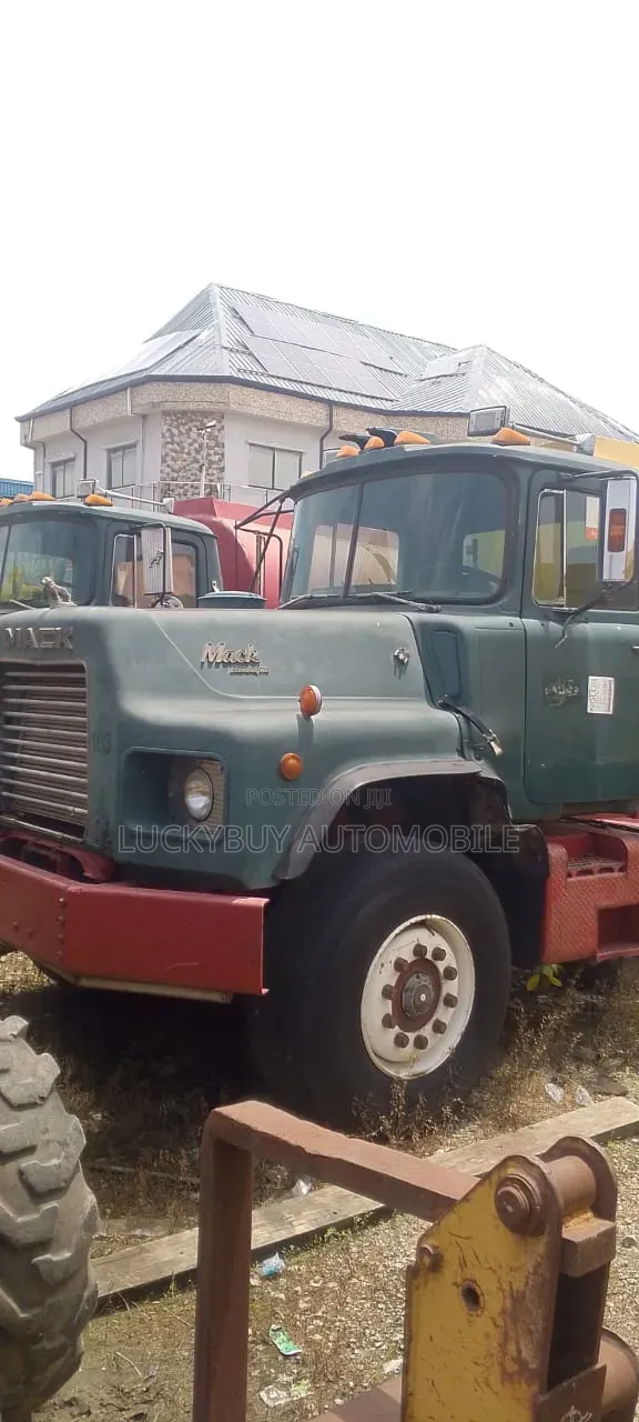 Mack Water Tanker 15,000 Litres