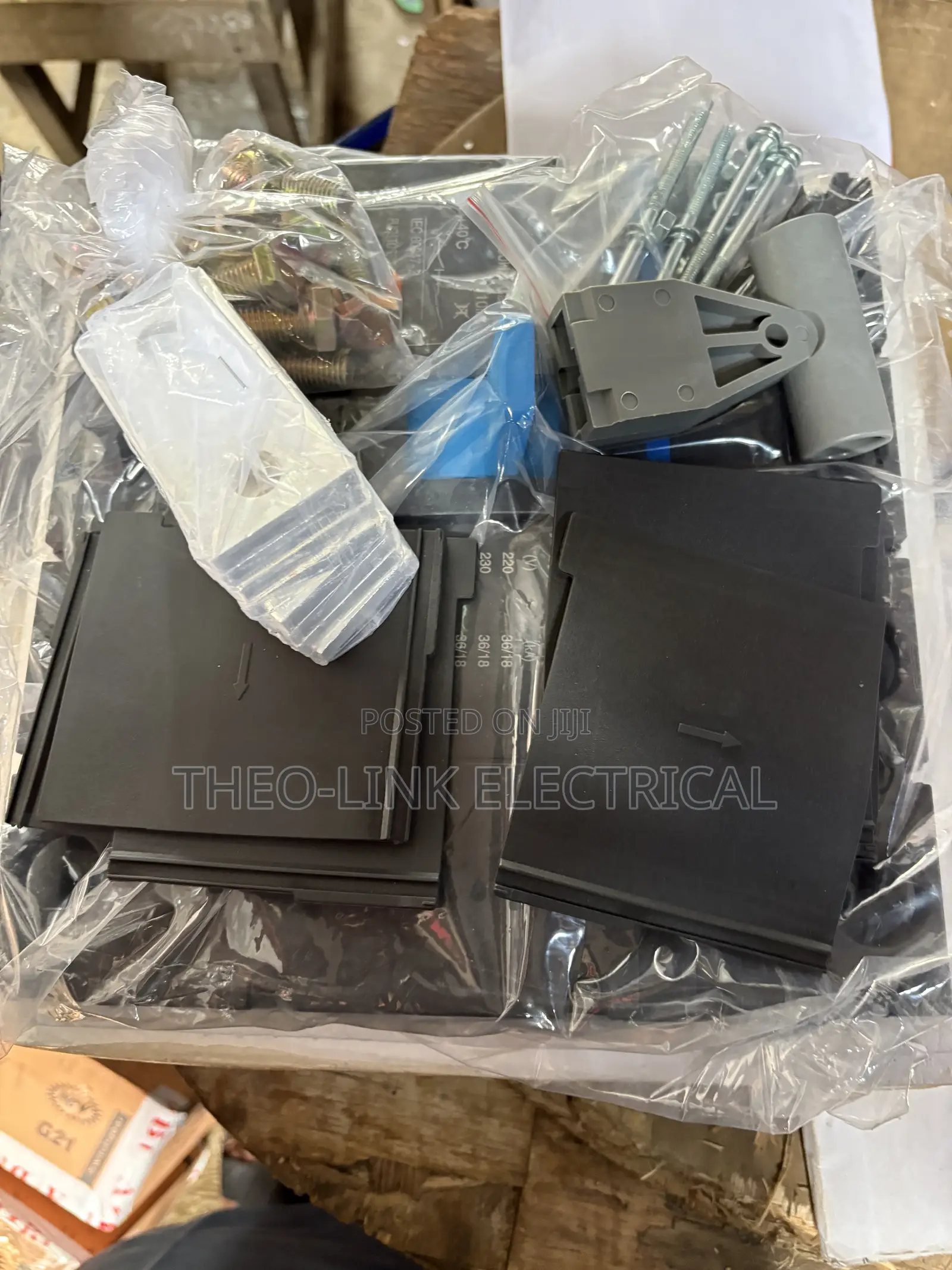 1250a 4pole Breaker Stel