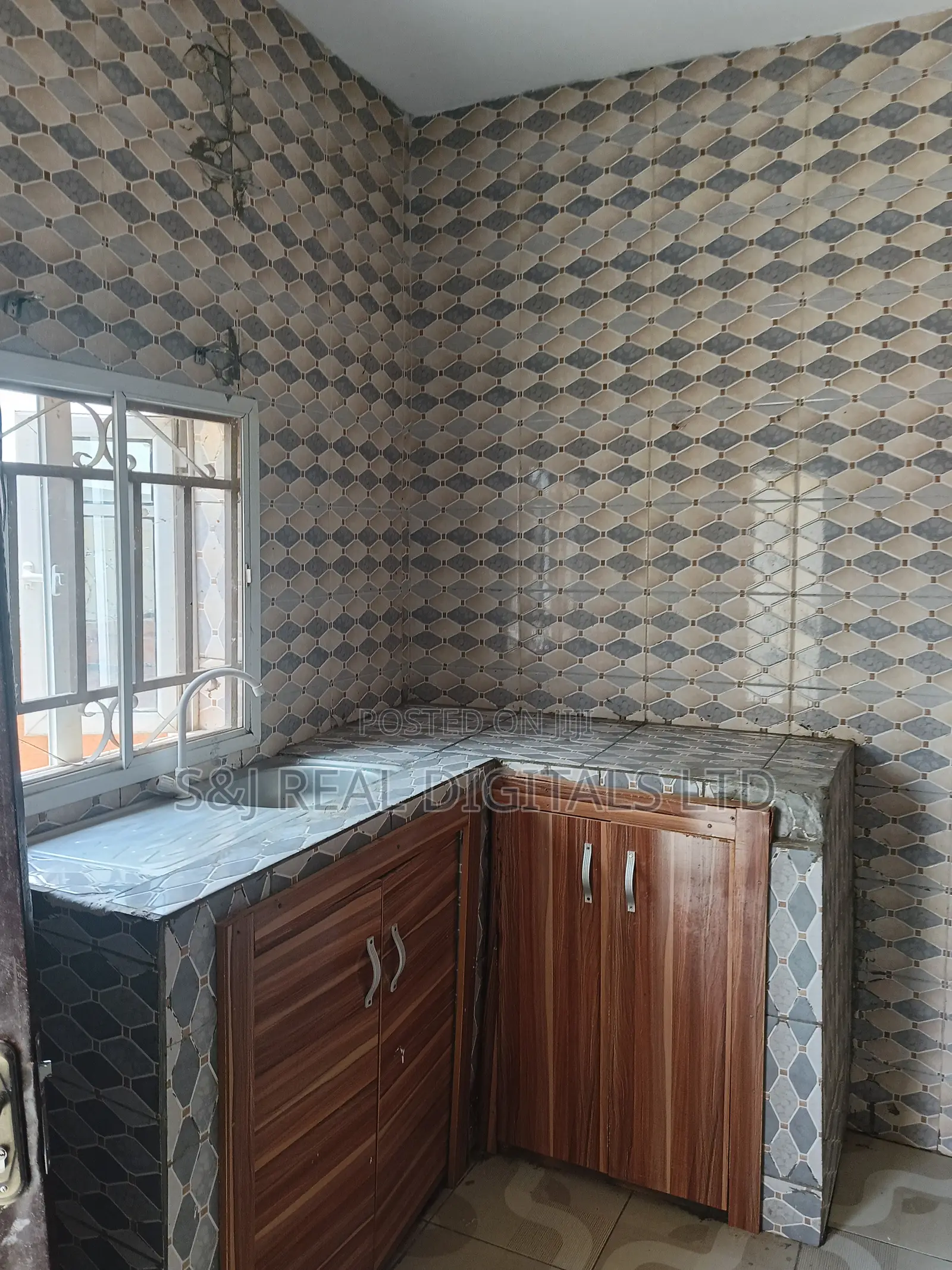 2bdrm Block of Flats in Kubwa for rent
