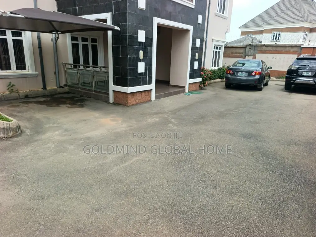 4bdrm Duplex in Lugbe District., Apo Resettlement for sale