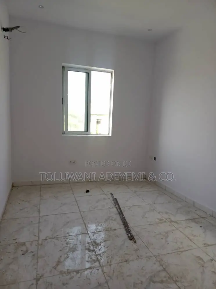 1bdrm Apartment in Ikate, Lekki for sale