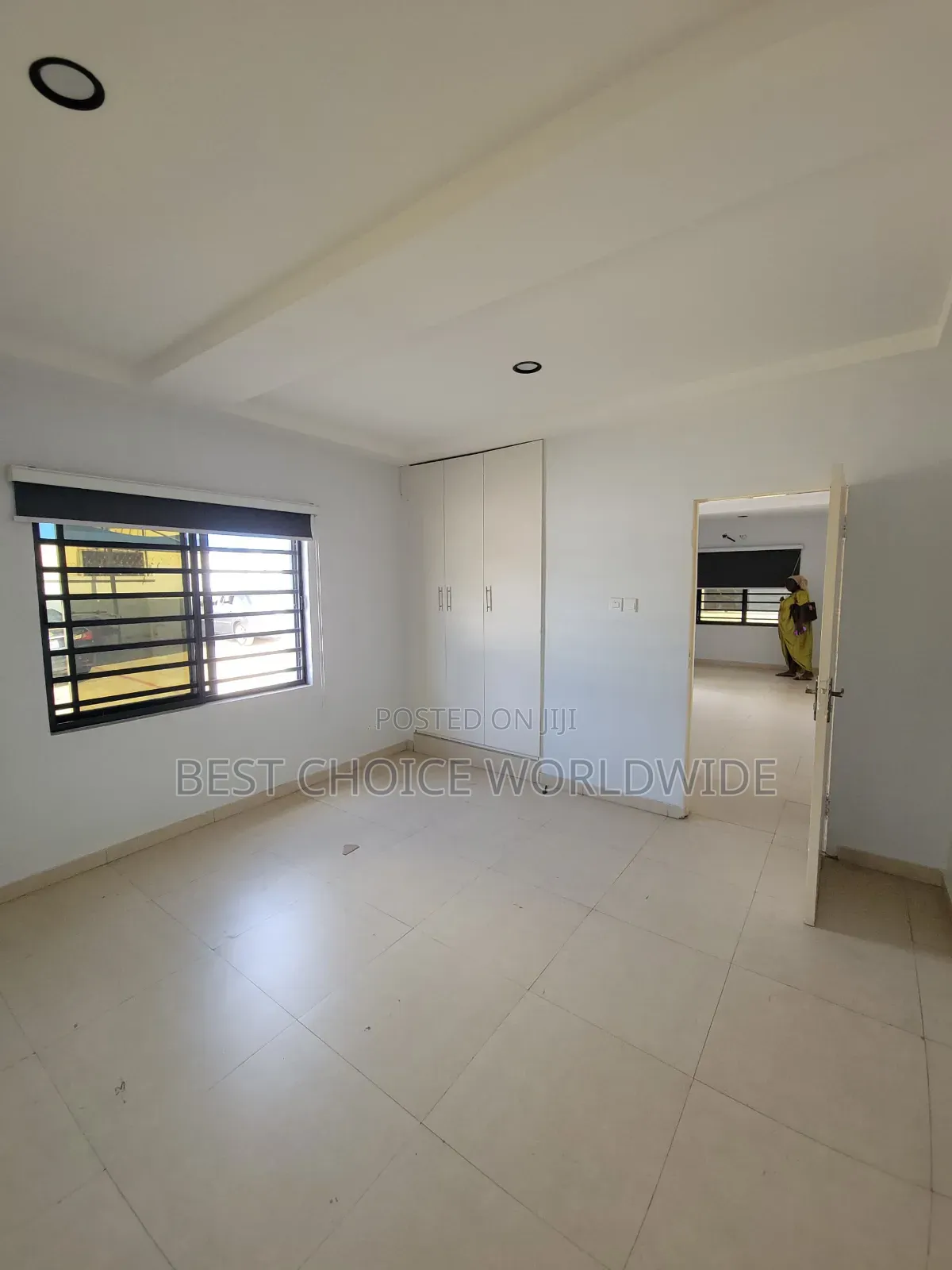 Nice 2rm Office Space at New Bodija