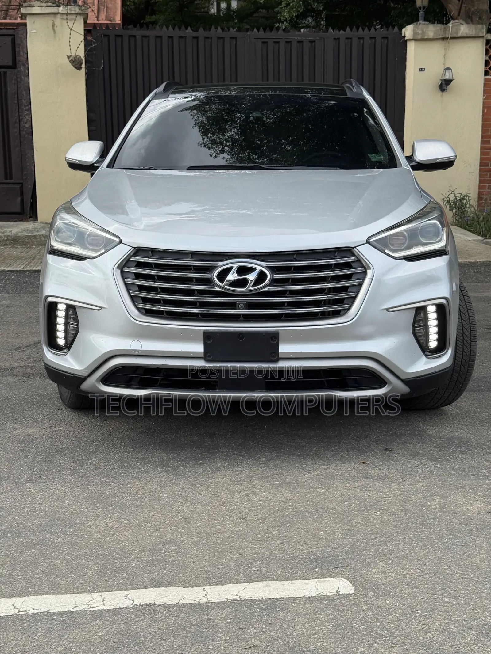 Hyundai Santa Fe Limited Ultimate AWD 2017 Silver