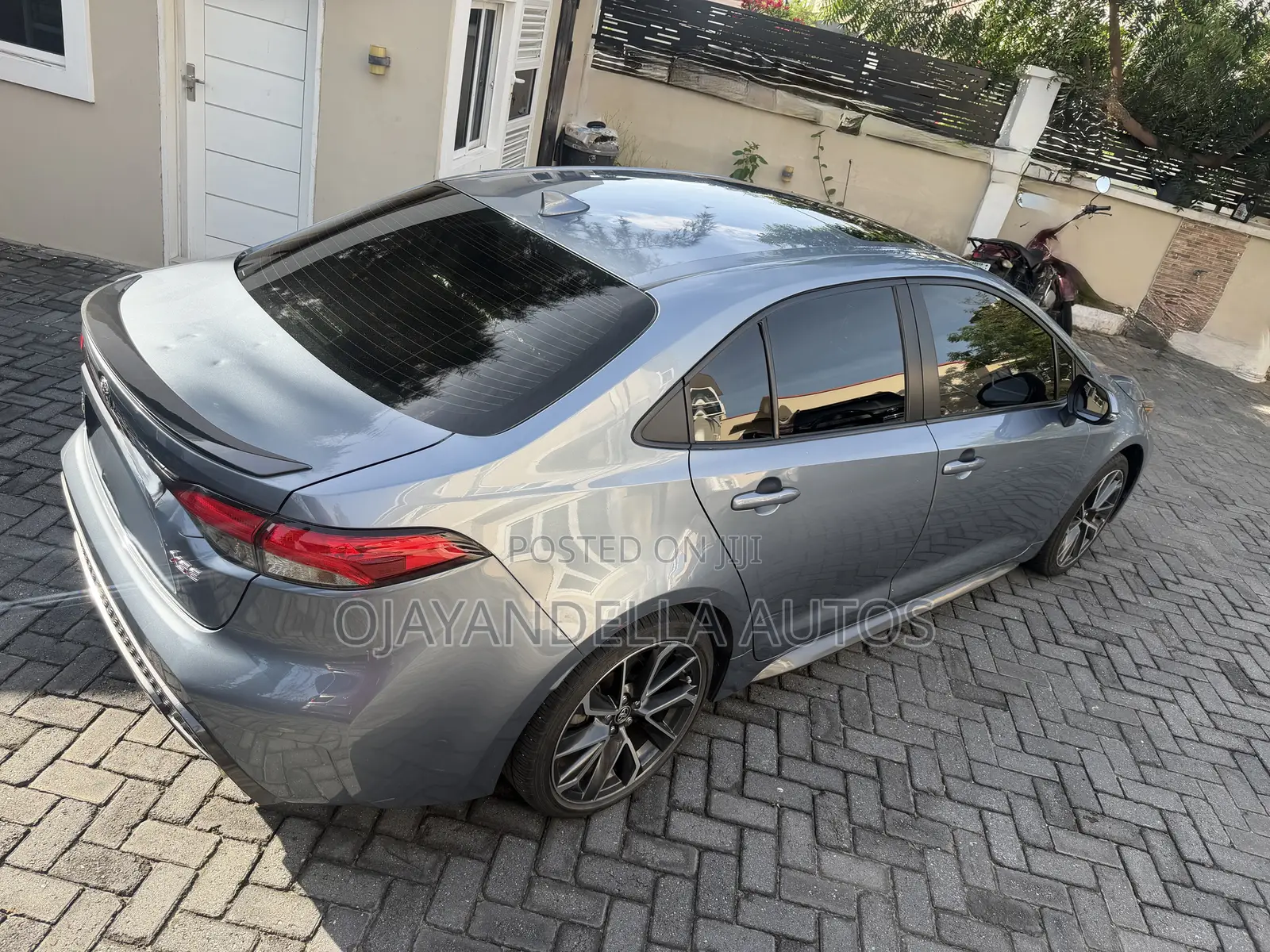 Toyota Corolla XSE 2021 Silver