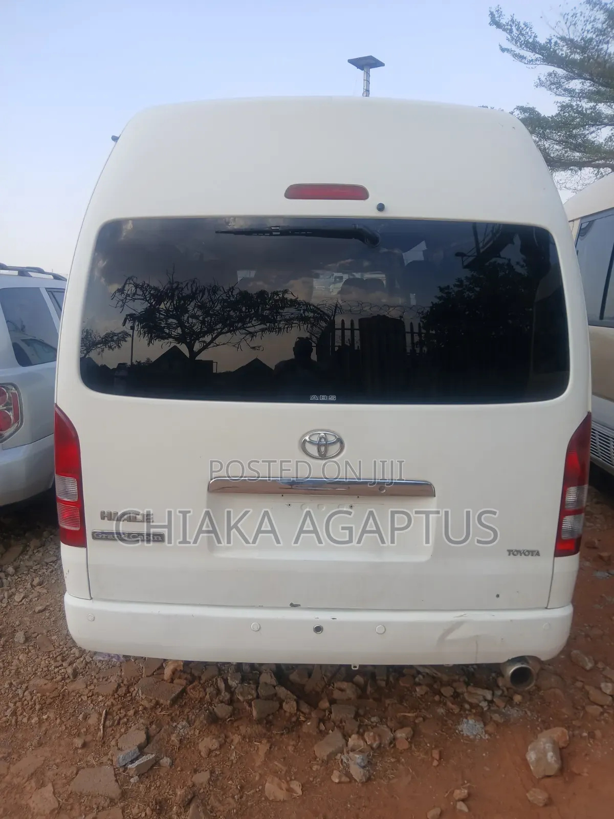 Toyota HiAce 2012 White