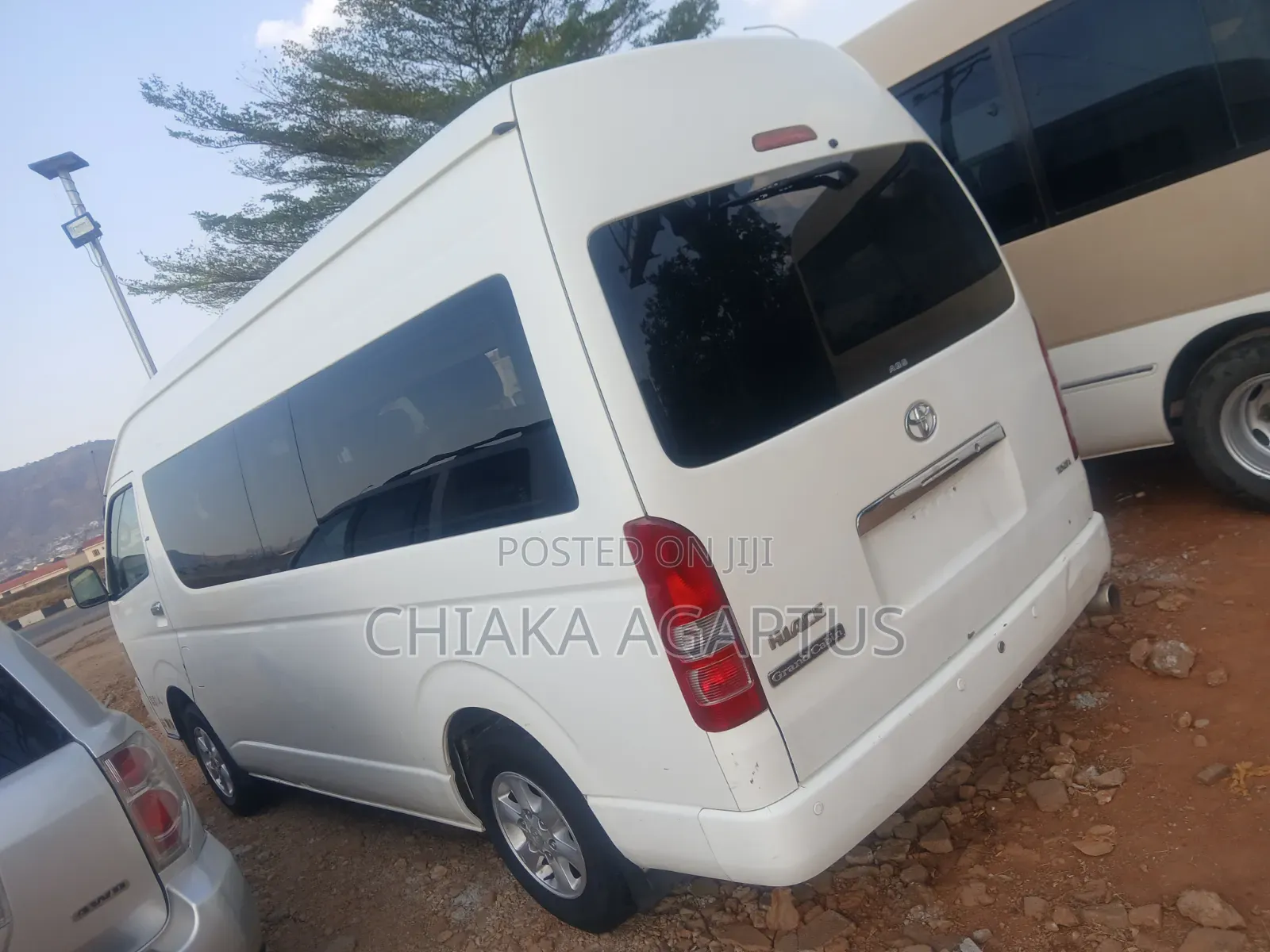 Toyota HiAce 2012 White