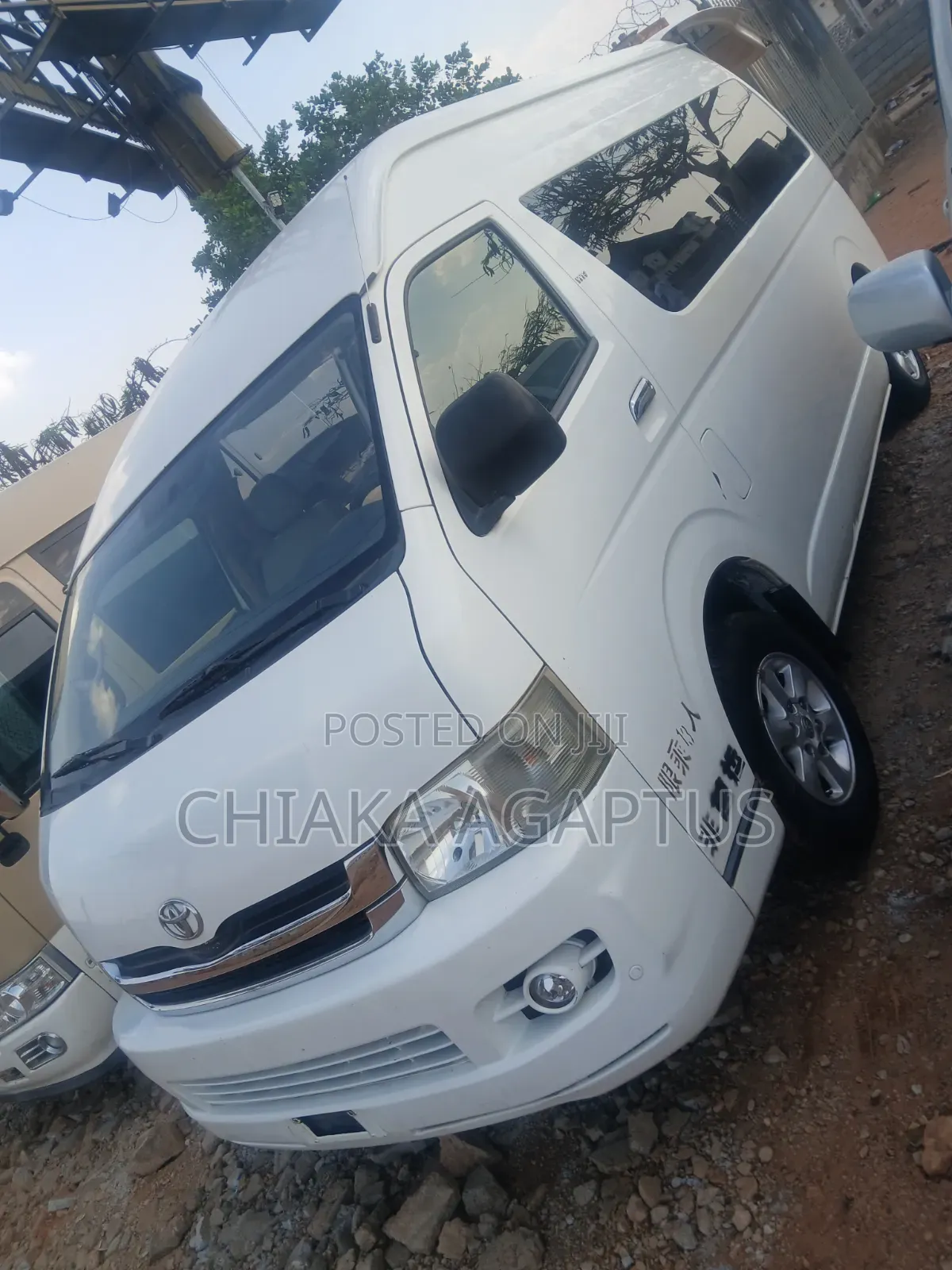 Toyota HiAce 2012 White
