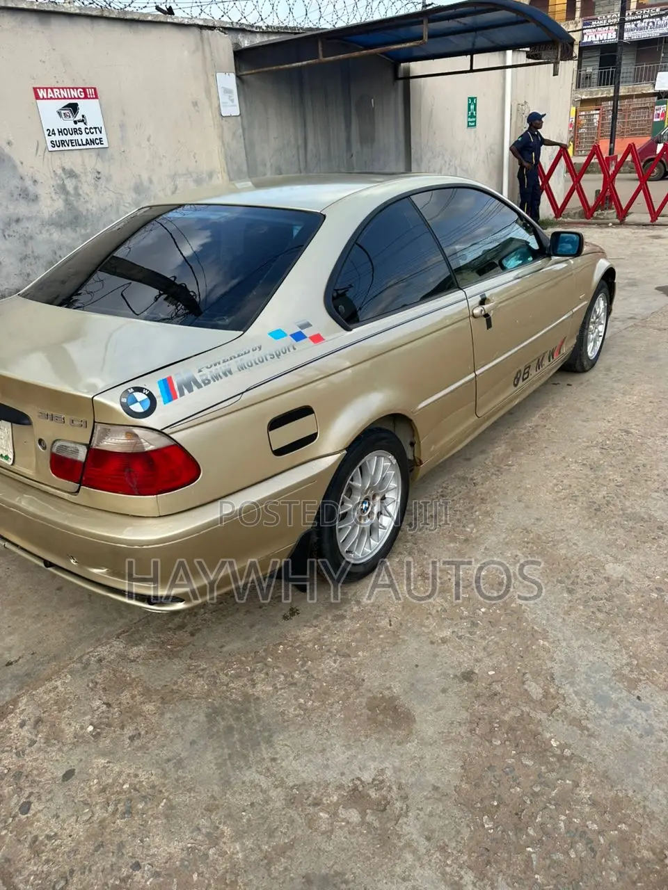 BMW 2002 1995 Gold