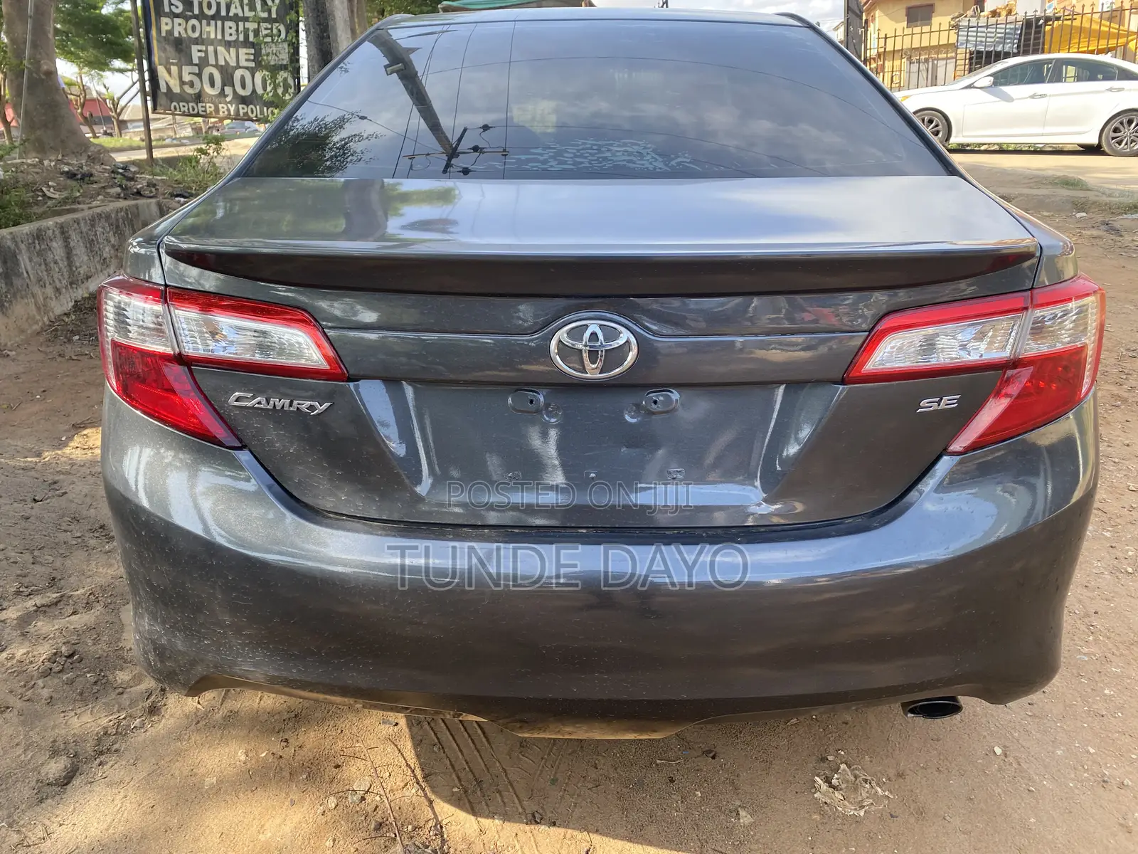 Toyota Camry SE 4dr Sedan (2.5L 4cyl 6A) 2013 Gray