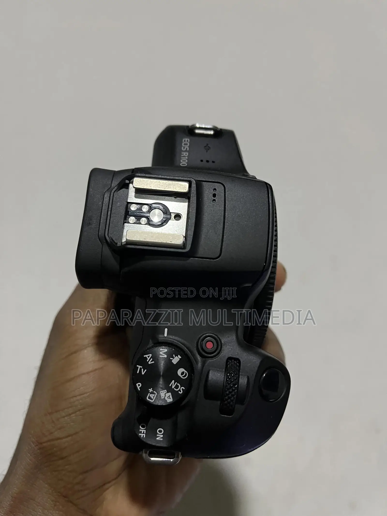 Uk Canon R100 Body Only
