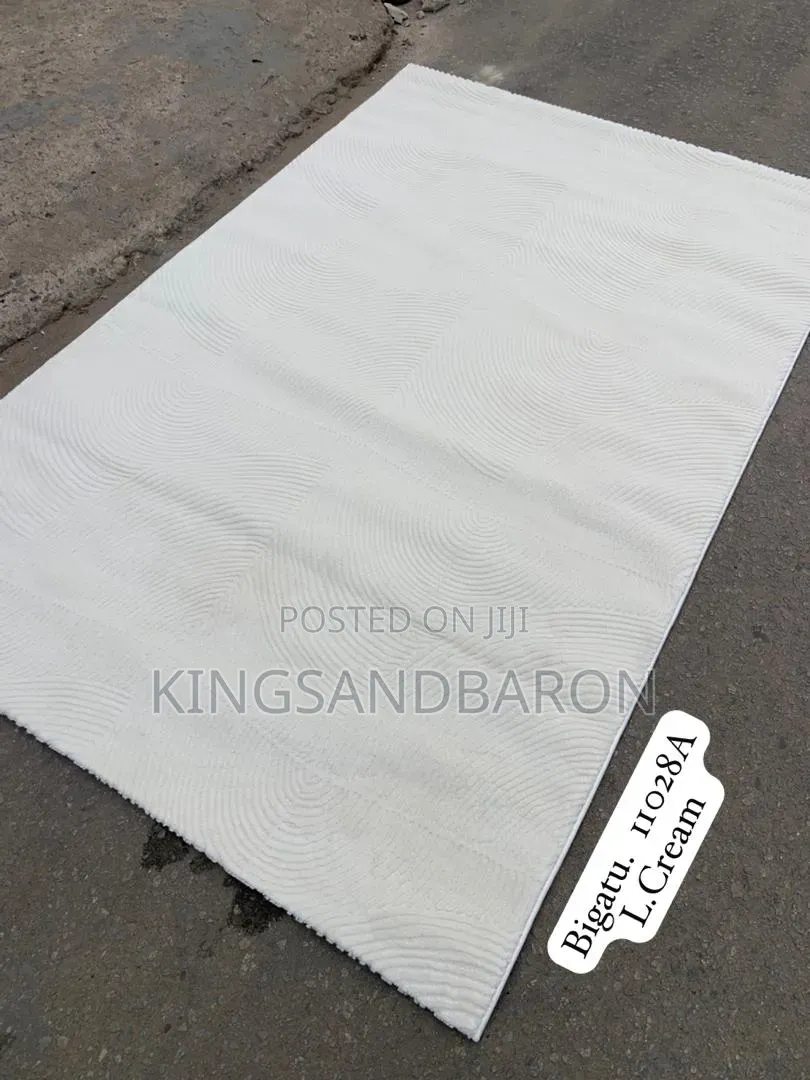 5x7fts Brown Quality Center Rug (4×6fts,5×7fts)