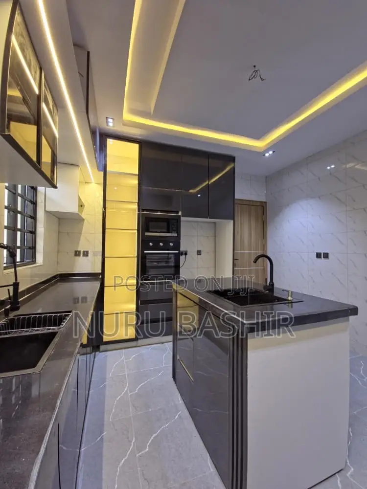4bdrm Duplex in Carlton Gate Estate, Akobo for sale