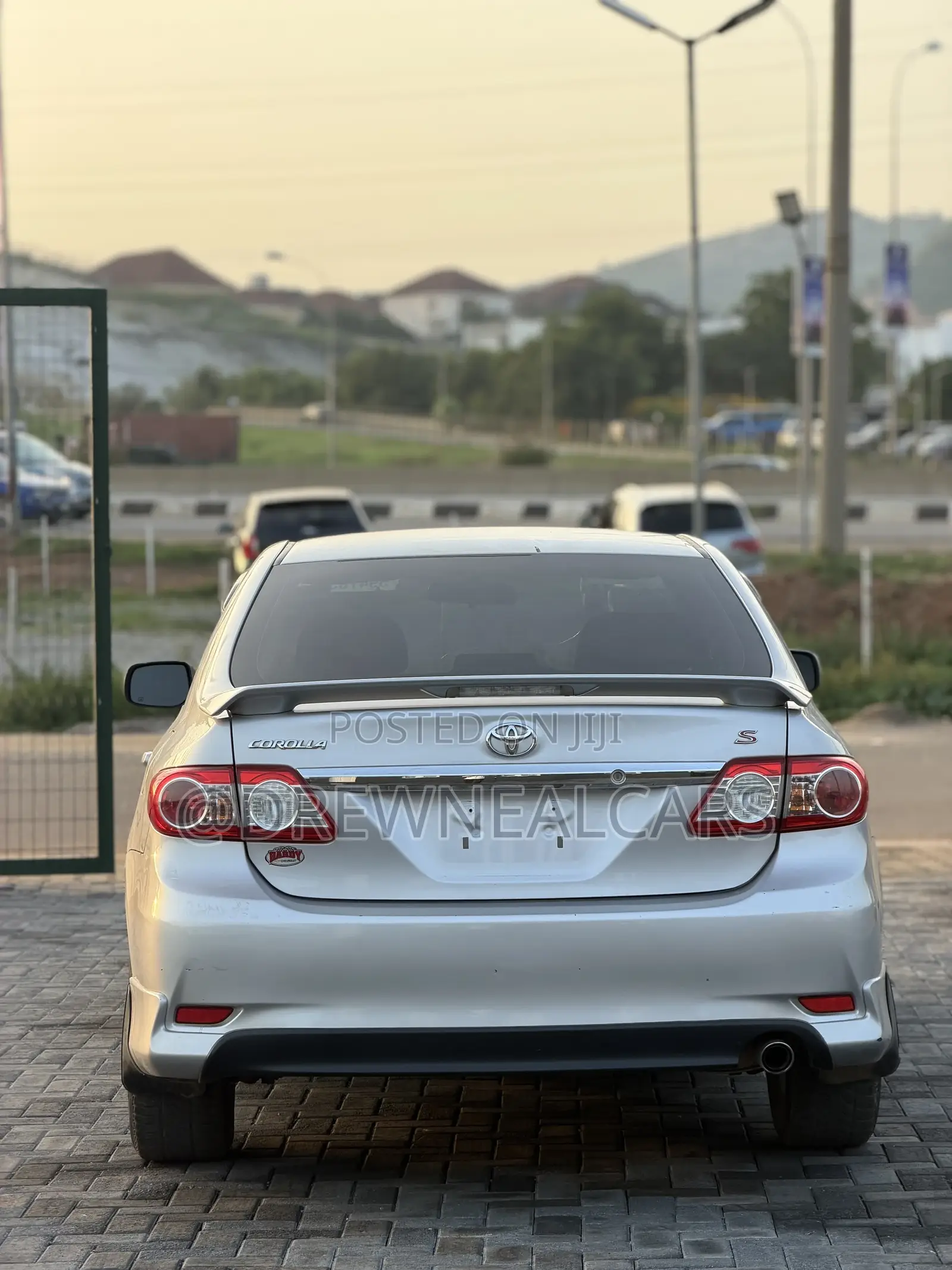 Toyota Corolla S Special Edition 4dr Sedan (1.8L 4cyl 4A) 2013 Silver