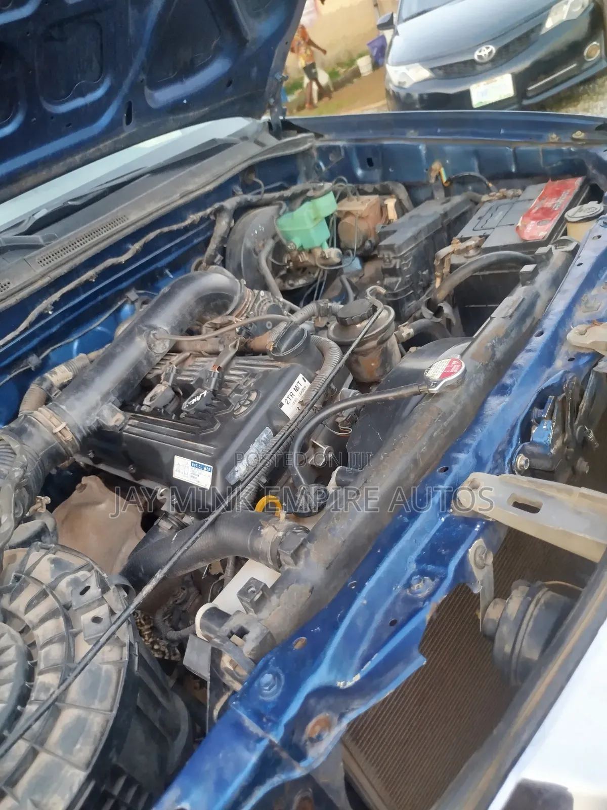 Toyota Hilux 2013 Blue